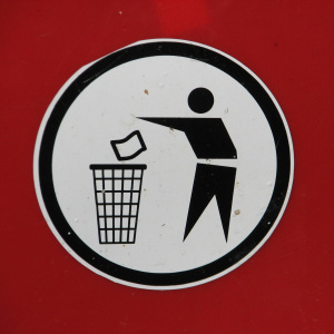 litter trash can